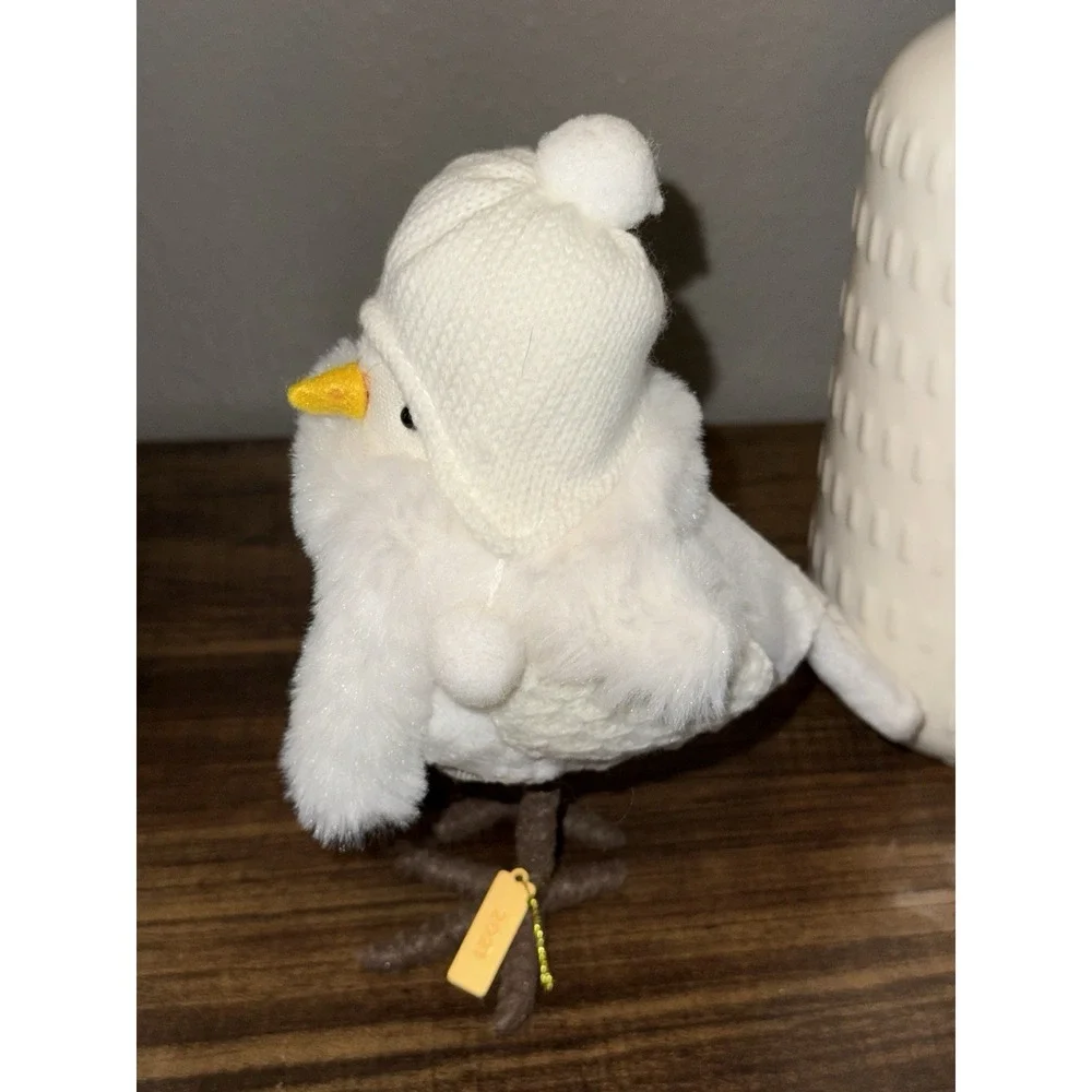 2021 Target Featherly Friends‎ FLURRY Winter Snow Bird Seasonal Decor Props